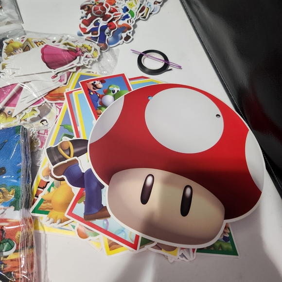Super Mario Party Supplies Set - Picture 4 of 10